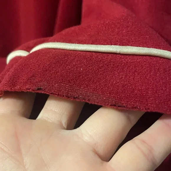 Vanity Fair vintage Berry Red & Cream Velour Robe with Piping - Picture 7 of 9